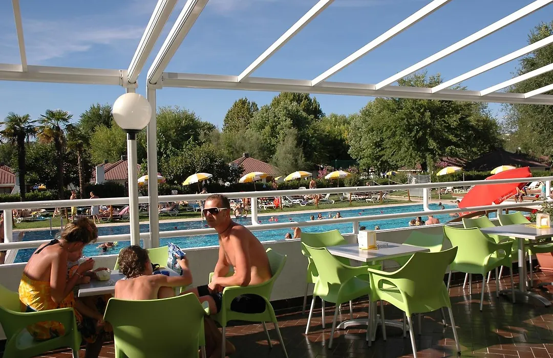 Aparthotel Albatros-1